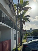 8600 SW 67th Ave in Miami, FL - Building Photo - Building Photo