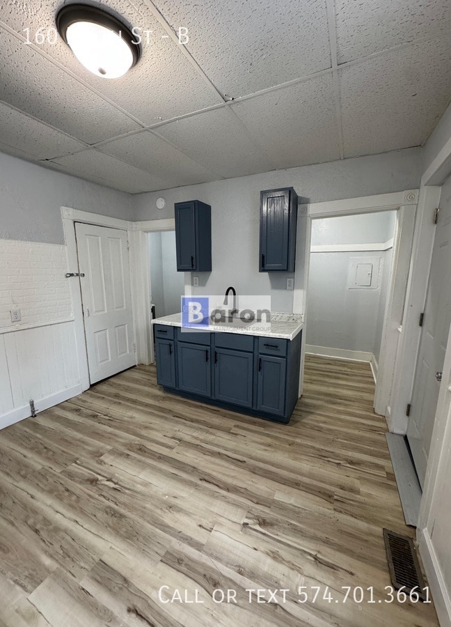 property at 160 N 6th St