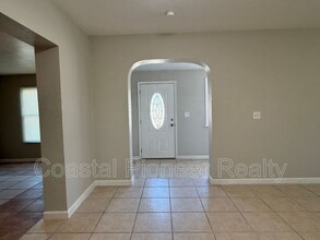 6604 S Kissimmee St in Tampa, FL - Building Photo - Building Photo