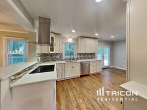 81 Cecil Dr in Marietta, GA - Building Photo - Building Photo