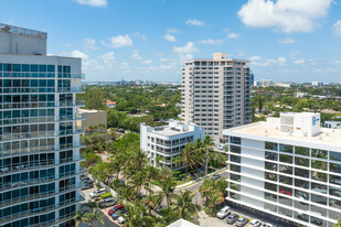 The Harbour Condominium in Fort Lauderdale, FL - Foto de edificio - Building Photo