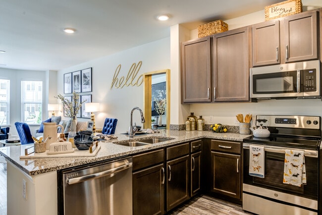 Allure Apollo in Camp Springs, MD - Foto de edificio - Interior Photo