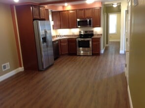 1947 E 124th Pl, Unit Dn in Cleveland, OH - Foto de edificio - Building Photo