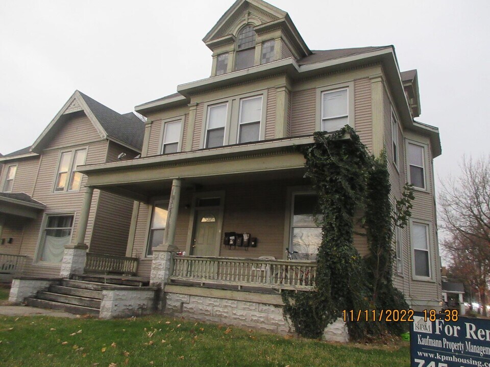 135 E Suttenfield St-Unit -Apt 4 in Fort Wayne, IN - Building Photo