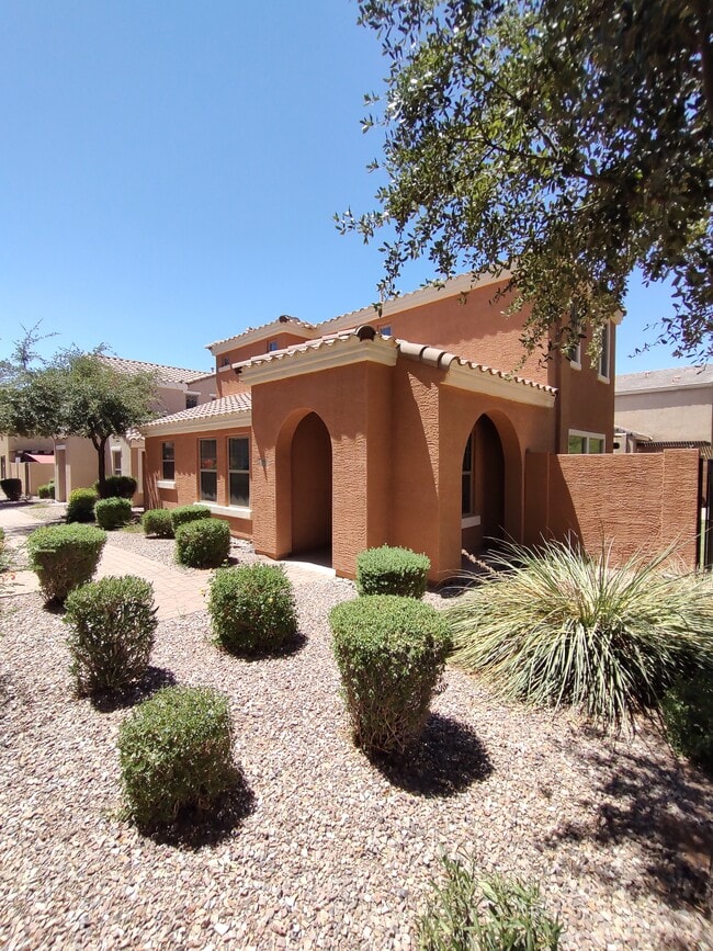 property at 3292 E Franklin Ave