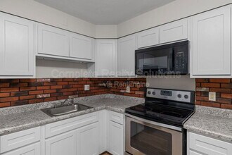 9834 Portage Dr in St. Louis, MO - Building Photo - Building Photo