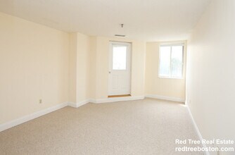 1079 Commonwealth Ave in Boston, MA - Foto de edificio - Building Photo