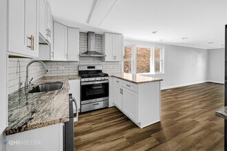 135 Custer Ave in Evanston, IL - Building Photo - Building Photo