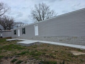 28 Yoakum Cir in Hopkinsville, KY - Building Photo