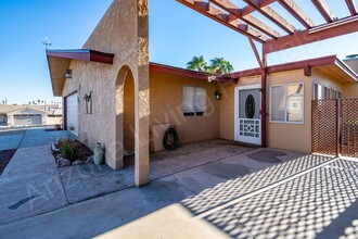 2799 Ranchero Ln in Lake Havasu City, AZ - Building Photo - Building Photo