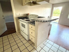 3203 Astoria Ave, Unit 3201-3203 in Sebring, FL - Building Photo - Building Photo