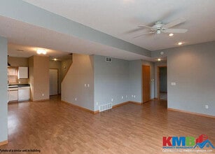 60 Parkview Ct in North Liberty, IA - Building Photo - Building Photo