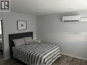 493 University Ave W in Windsor, ON - Building Photo - Building Photo