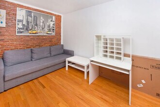 333 E 95th St in New York, NY - Building Photo - Building Photo