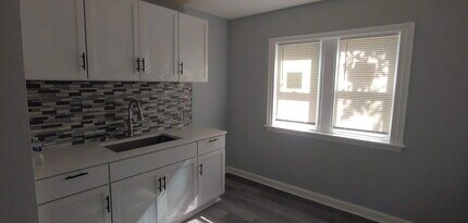 4532 N 26th St in Milwaukee, WI - Foto de edificio - Building Photo