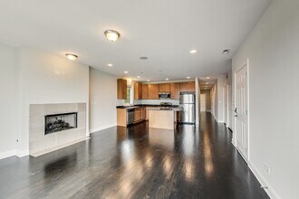 3332 W Palmer St in Chicago, IL - Building Photo - Building Photo