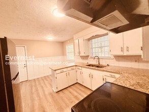 1428 Gibralter Dr in Jackson, MS - Building Photo - Building Photo