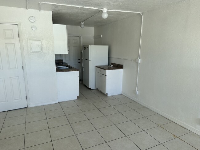 1305 NW 2nd St, Unit 1
