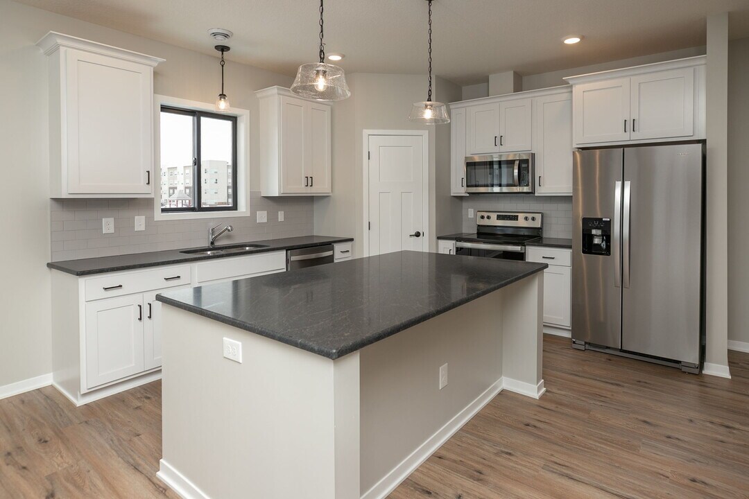 5248 Harvest Ct NW in Rochester, MN - Building Photo