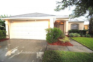 139 Rockhill Dr in Sanford, FL - Building Photo