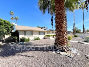 77030 Florida Ave in Palm Desert, CA - Building Photo - Building Photo