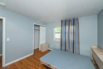 101 N Beverwyck Rd, Unit 0712 in Parsippany Troy Hills, NJ - Building Photo - Building Photo