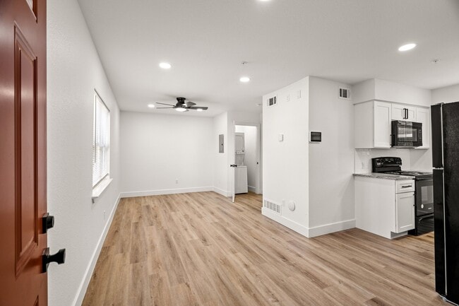 125 13th St SE, Unit 200 in Paris, TX - Building Photo - Building Photo