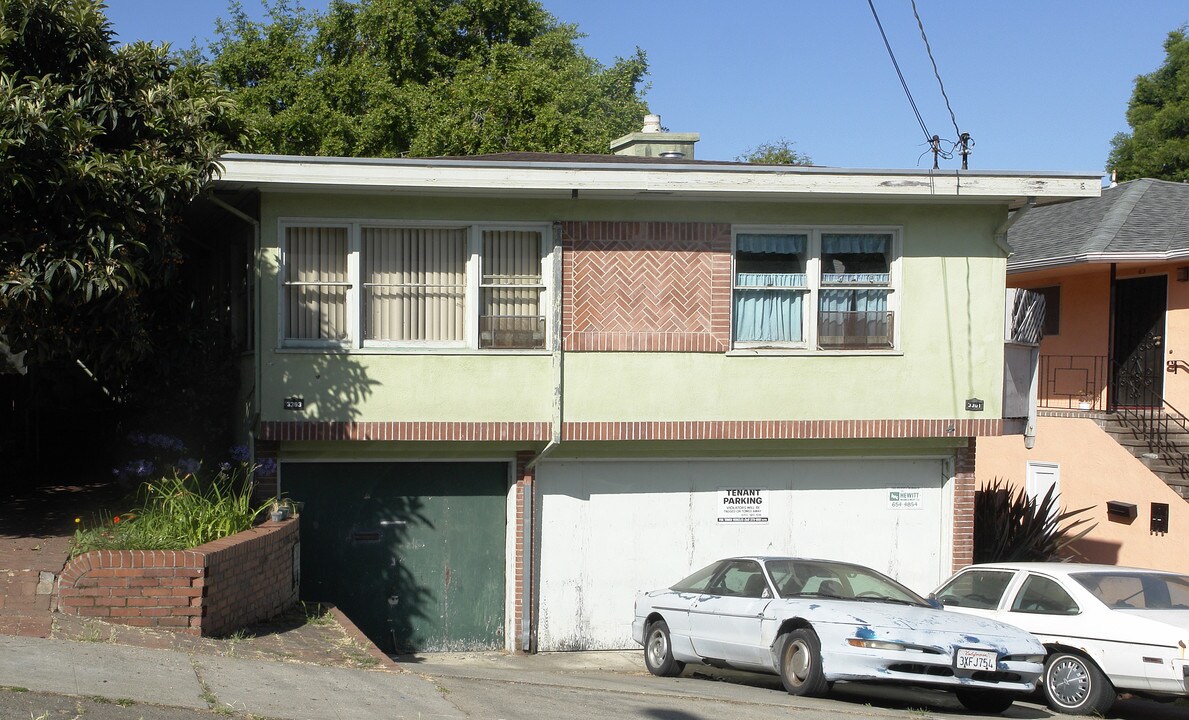 3301-3303 Georgia St in Oakland, CA - Foto de edificio