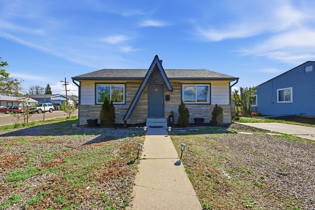 1800 S Shoshone St in Denver, CO - Building Photo - Building Photo