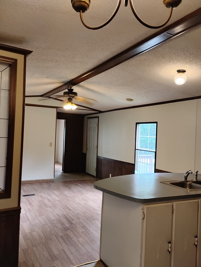 279 Outback Dr in Farmville, VA - Foto de edificio - Building Photo