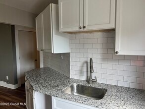 1084 Wendell Ave in Schenectady, NY - Building Photo - Building Photo