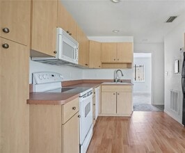 1211 68th Ave Dr W in Bradenton, FL - Building Photo - Building Photo