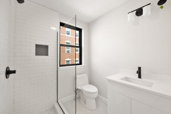 176 Salem St, Unit #1 in Boston, MA - Building Photo - Building Photo