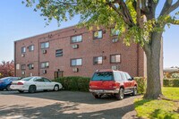 Stanwood Apartments photo'