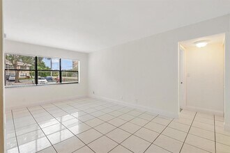 11583 NW 42nd St in Coral Springs, FL - Building Photo - Building Photo