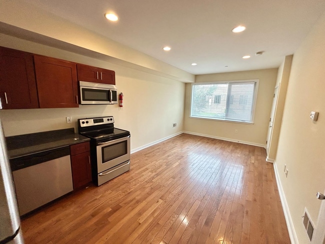 332 N 41st St in Philadelphia, PA - Building Photo - Building Photo