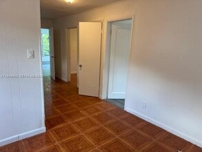 3017 NW 7th Ct in Fort Lauderdale, FL - Building Photo - Building Photo