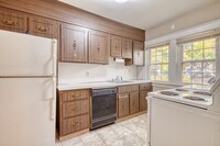 19 Beaconsfield Rd, Unit 19 in Brookline, MA - Building Photo - Building Photo