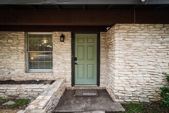 7105 Lilac Ln in Austin, TX - Building Photo - Building Photo