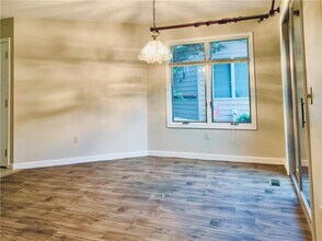 2160 S Imboden Pl in Decatur, IL - Building Photo - Building Photo