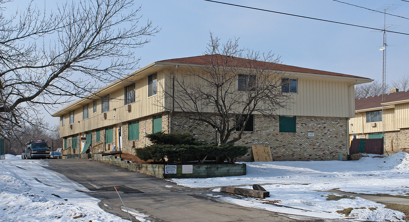 Parkview Apartments in Milwaukee, WI - Building Photo