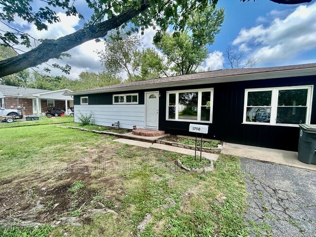 property at 1750 Jeanette Ave