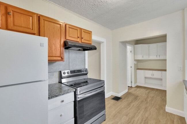 property at 243 N Wayne Ave