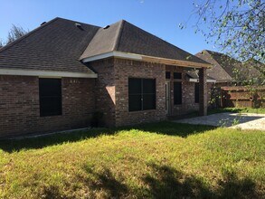 2001 Tomatillo Dr in Weslaco, TX - Building Photo - Building Photo