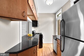 1215 10th St NW in Washington, DC - Building Photo - Building Photo