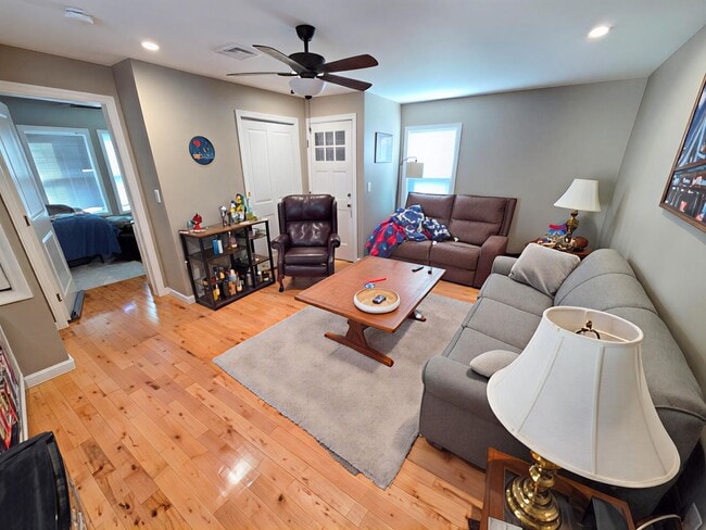 1 Theriault Ct, Unit 1 in Cambridge, MA - Building Photo - Building Photo