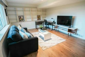 545 Ballantree Rd in West Vancouver, BC - Building Photo - Building Photo