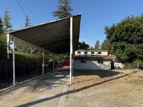 27181 Adonna Ct in Los Altos Hills, CA - Building Photo - Building Photo