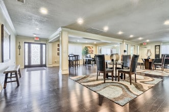The Retreat in Greensboro, NC - Foto de edificio - Building Photo
