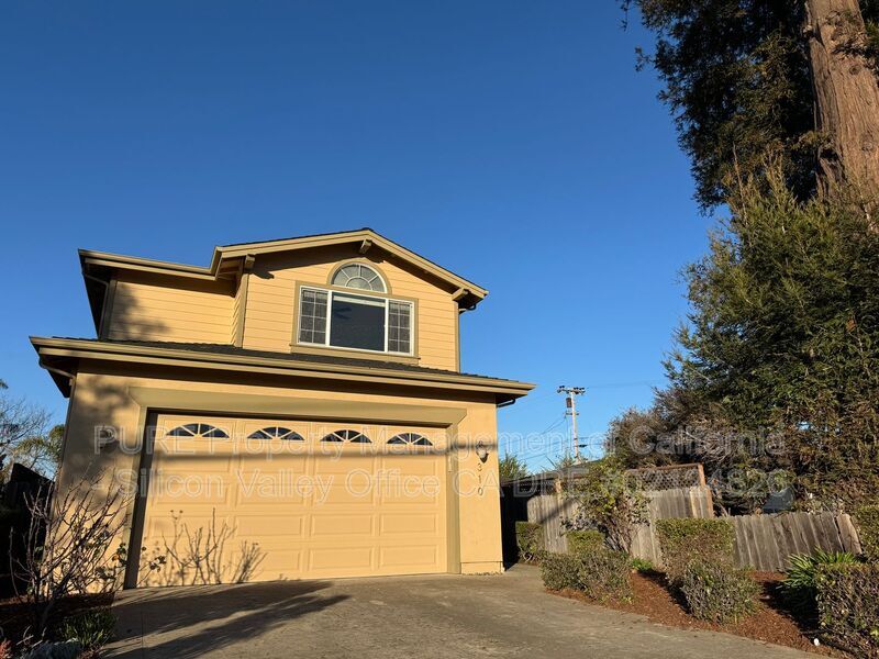 310 Capitola Road Extension in Santa Cruz, CA - Building Photo